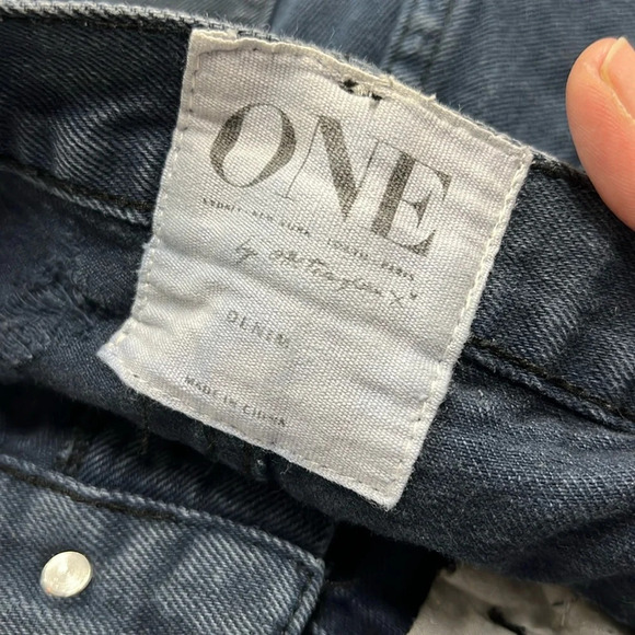 Free People | One Teaspoon Distressed Dark Wash Hawk Shorts Size 28 - Picture 5 of 10